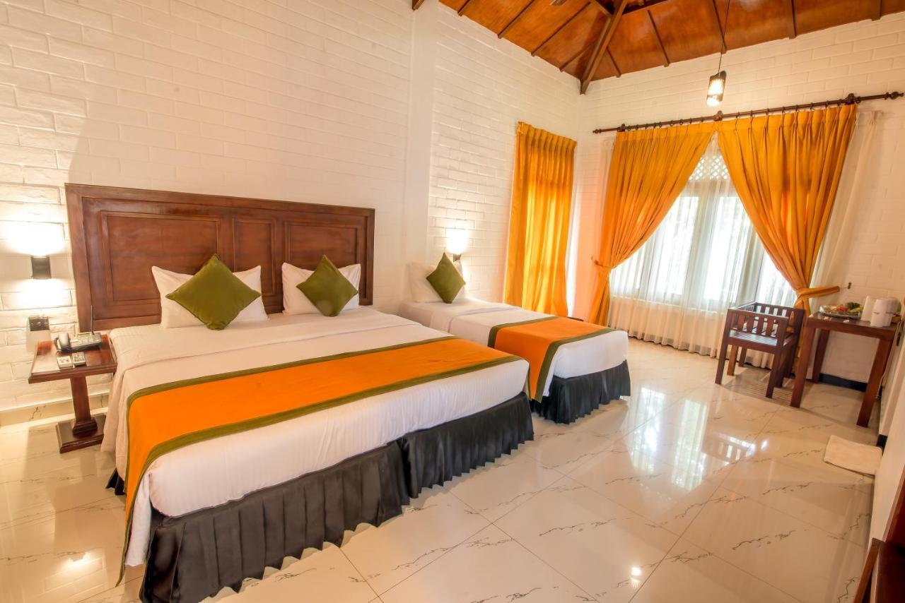 Mahanuge Hotel Полоннарува Екстер'єр фото
